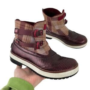 UGG Plaid Marrais Double Buckle Waterproof Lined Leather Upper Boots Womens 7